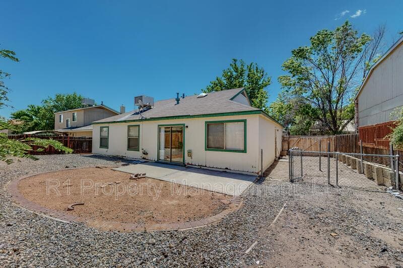 Rio Rancho House: 1729 Chamisa Road Northeast