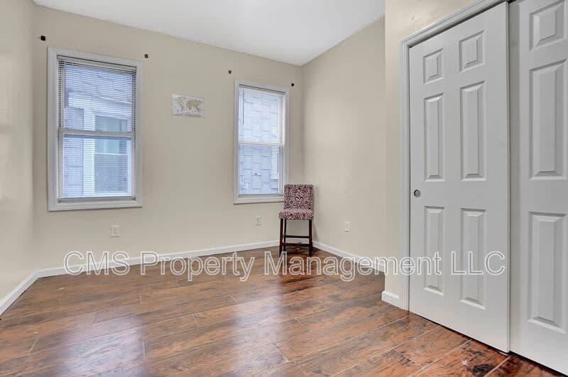 Newark Condo: 142-144 Seymour Ave