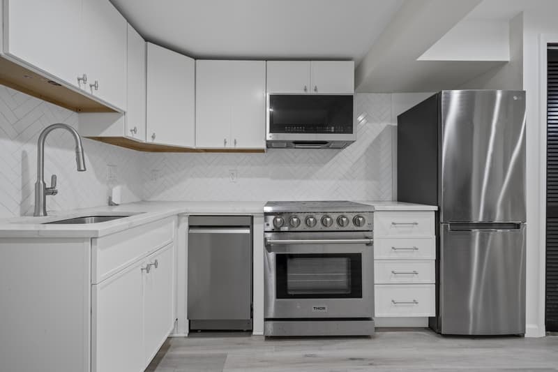 Jersey City House: 191 Ogden Avenue