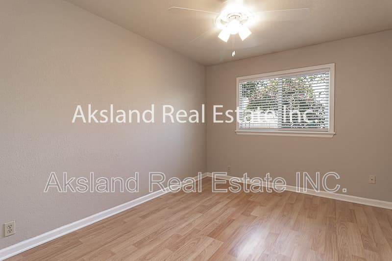 Manteca House: 697 Garden Gate Drive