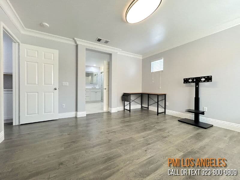 Pacoima House: 12445 Sonoma Drive