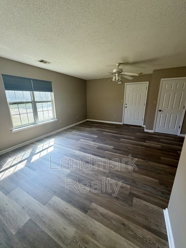 Fort Valley Condo: 806 East Church Street