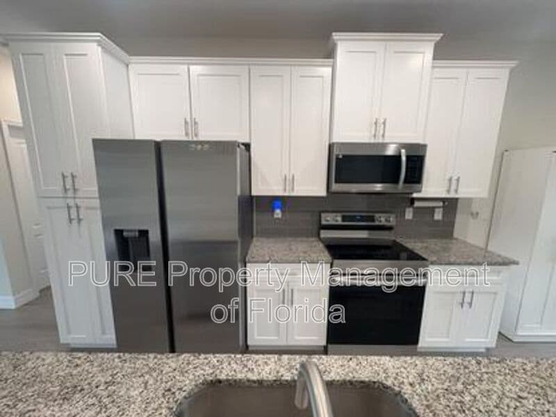 Ocala House: 13831 Sw 33rd Terr