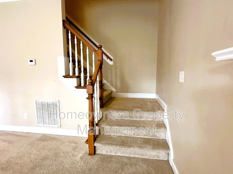 Fayetteville House: 4041 Windy Fields Dr
