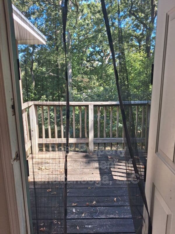 Chattanooga House: 221/223 Vreeland St