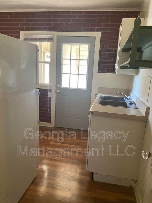 Toccoa House: 37 Andrews Court