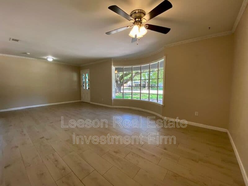 Bossier City House: 2320 Melrose Ave