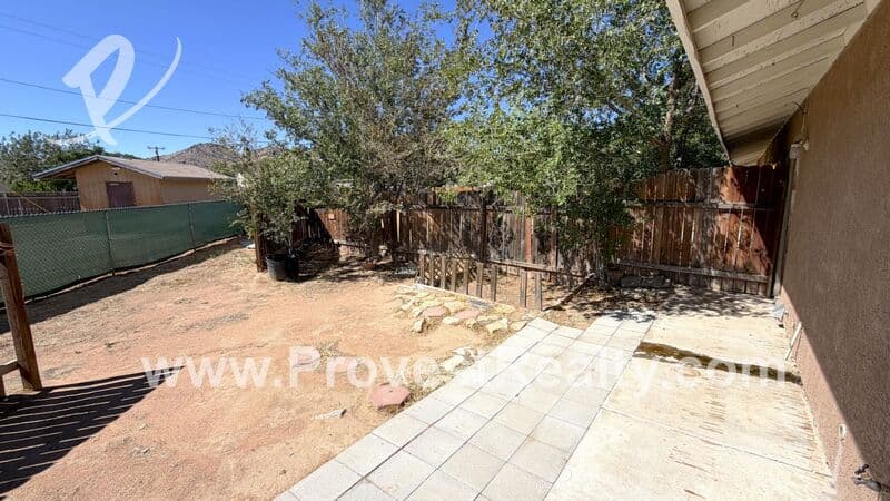 Apple Valley House: 20236 Pawhuska Rd