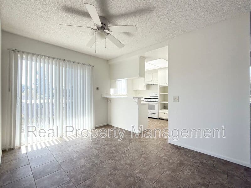 Vista Condo: 259 Alestar Street
