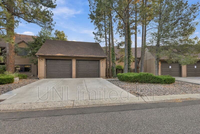 Flagstaff Townhome: 2350 North Whispering Pines Way