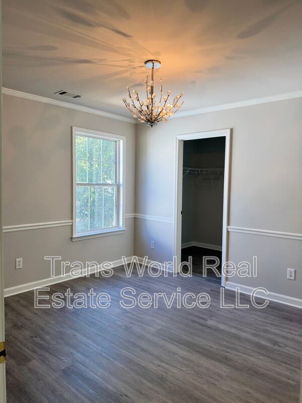 Duluth House: 3354 Roundfield Circle