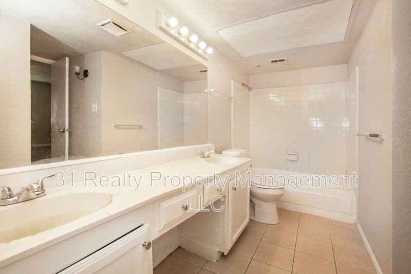 Dallas House: 7062 Pineberry Road