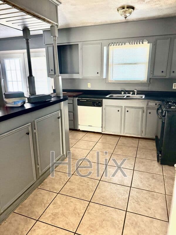 Jackson House: 1654 Camellia Ln