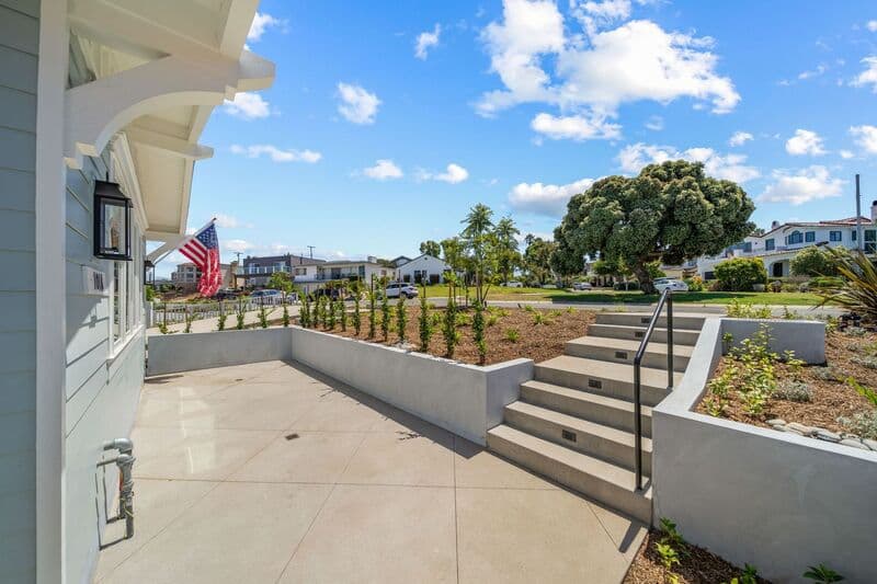 Redondo Beach House: 101 Via Colusa