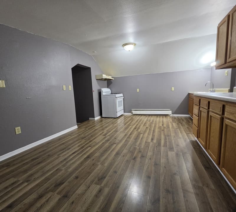 Oshkosh Condo: 515 Jackson Street - Upper