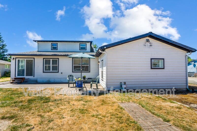 Independence Condo: 415 South 11th Street
