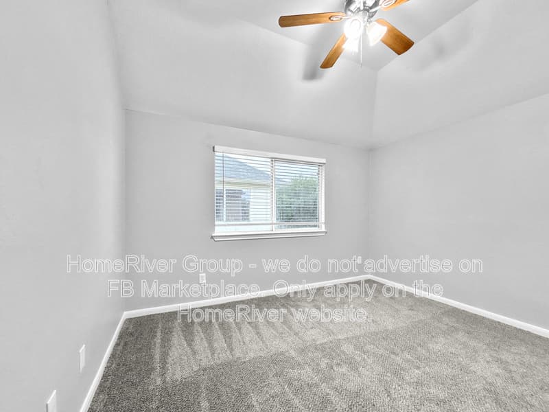 Houston House: 835 Forest Ivy Ln