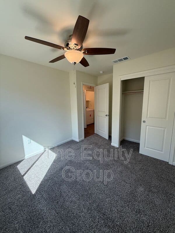 Visalia House: 30643 Marigold Road