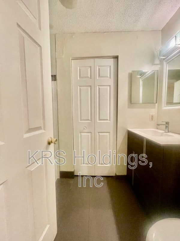 Alexandria Condo: 6917 Mary Caroline Cir