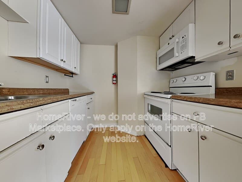 Washington Condo: 2440 16th St NW