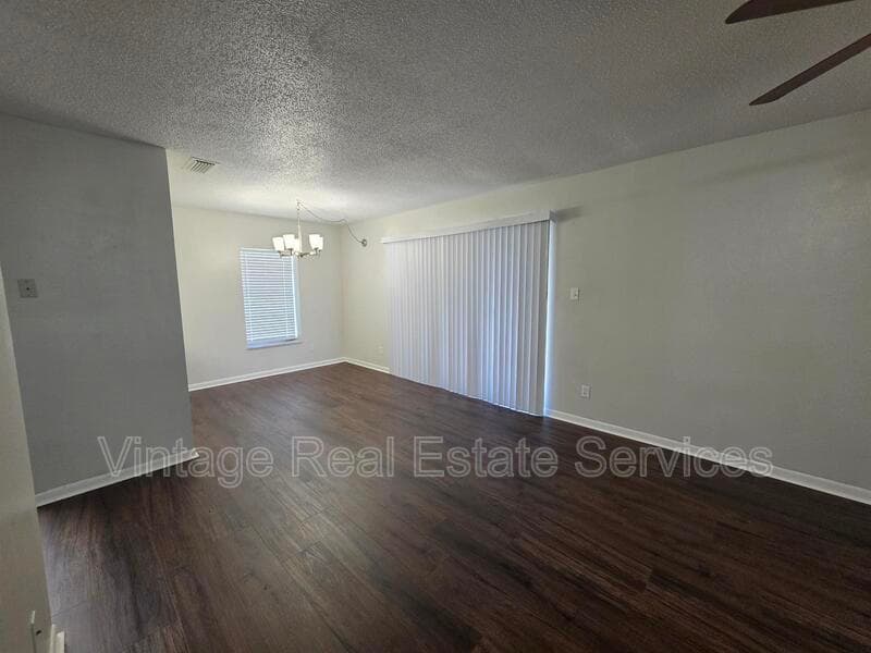 Brandon House: 851 Creekway Ct