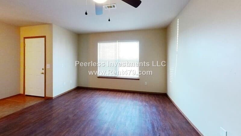 Springdale Condo: 1043-B Vale St