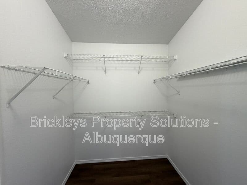 Albuquerque House: 10627 Brookline Pl. NW