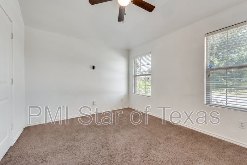 Fort Worth House: 6324 Spokane Drive