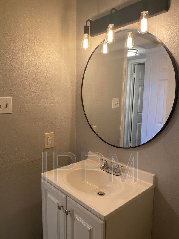Harlingen Condo: 910 E. Adams