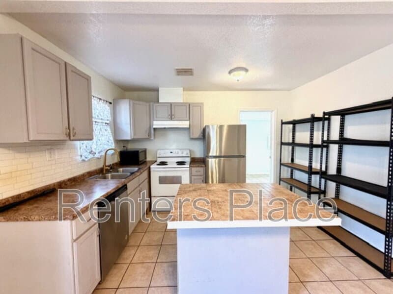 Tulsa House: 1231 North Boston Place
