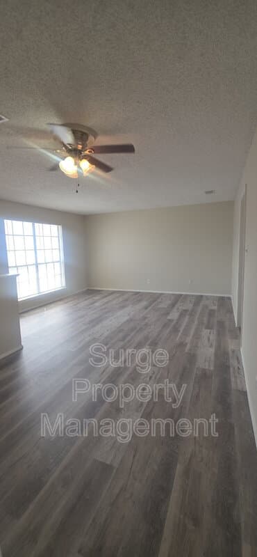Benbrook Condo: 237 Vista Way