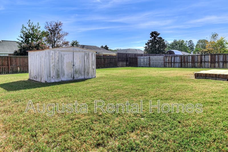 Grovetown House: 223 Taylor Circle