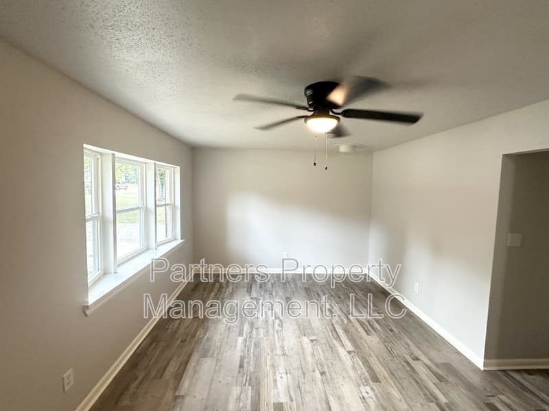 Springdale House: 2409 Cottonwood Place
