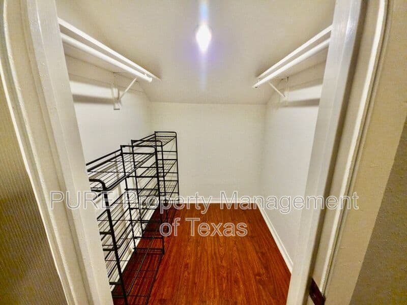 Austin Condo: 2500 Burleson Rd