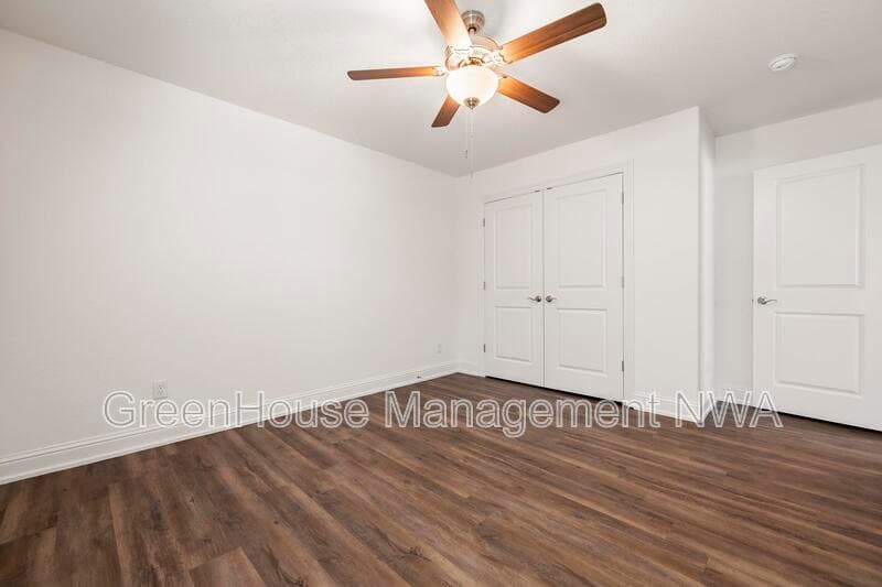 Siloam Springs House: 710 W Jillian Street