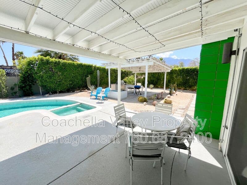 Palm Springs House: 2719 E Ventura Road