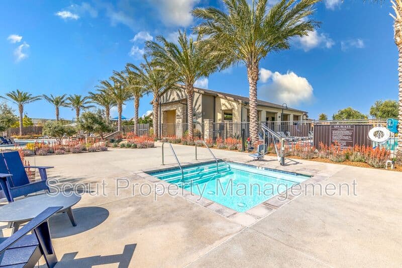 Temecula House: 32519 Brunello Way