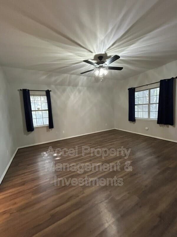 San Juan House: 214 W 17th St