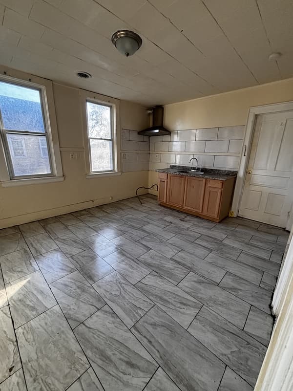Buffalo Condo: 228 Adams St., Apt #2
