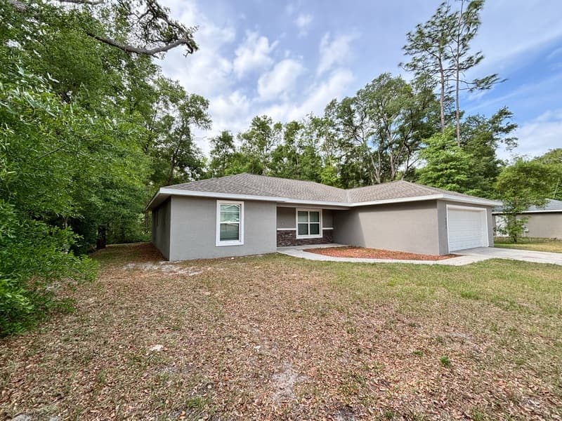 Dunnellon House: 9892 Southwest 189th Circle
