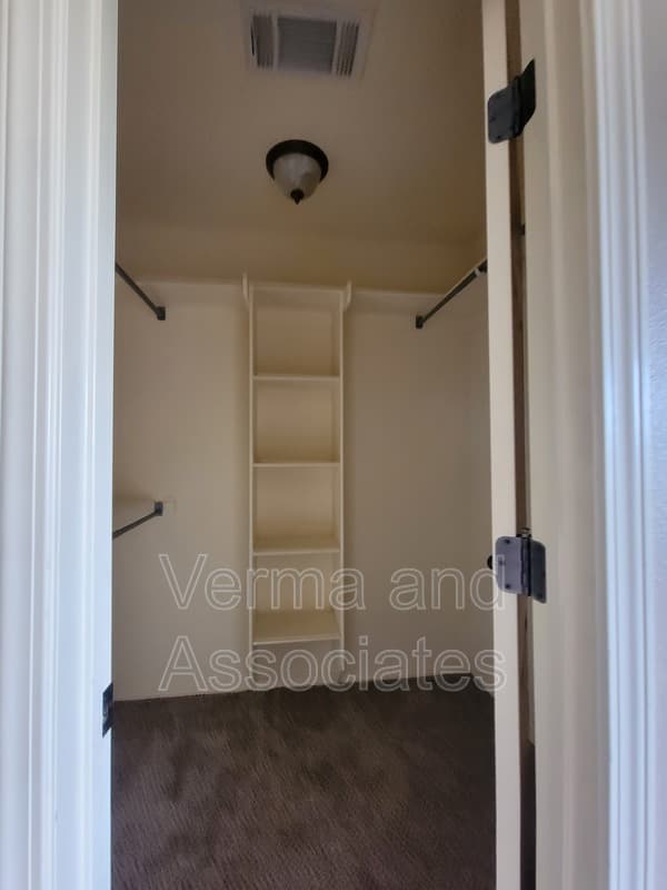 Centerton Townhome: 192 Fair St