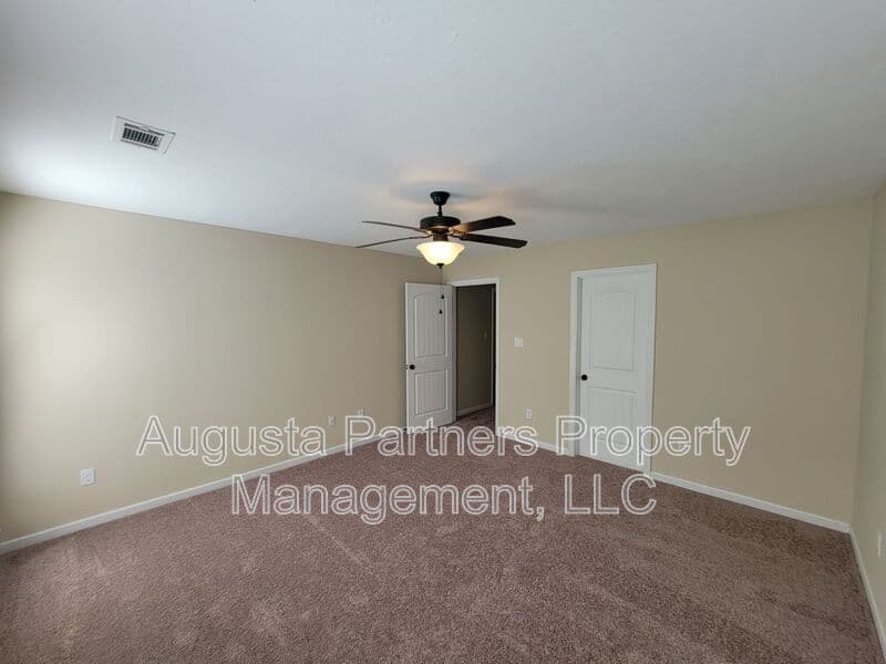 Evans House: 3460 Conifer Trl
