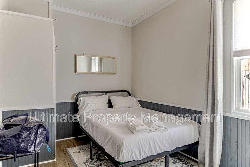 Wilmington House: 1307 S 3rd St