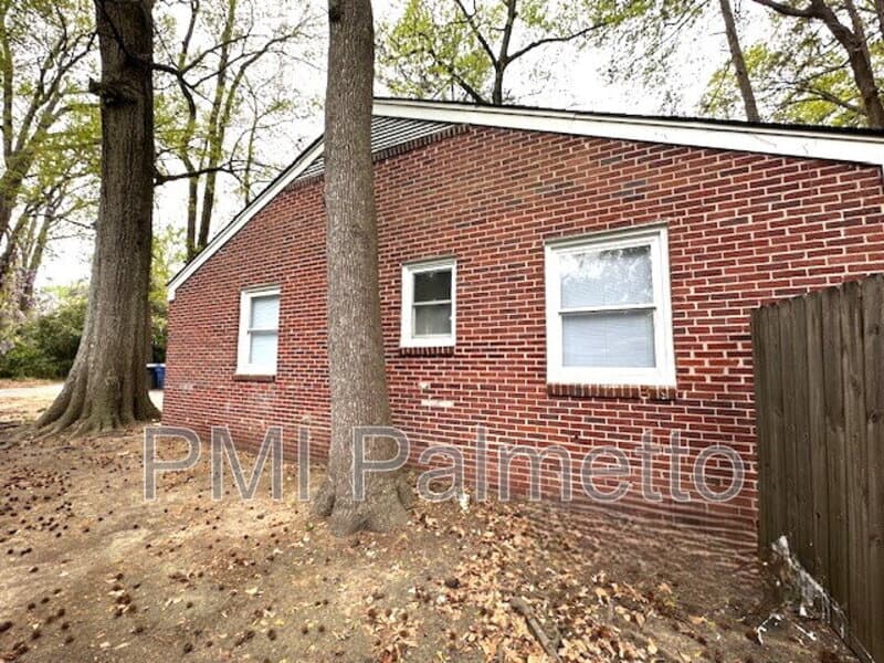 Columbia Condo: 1319 Hendrix St
