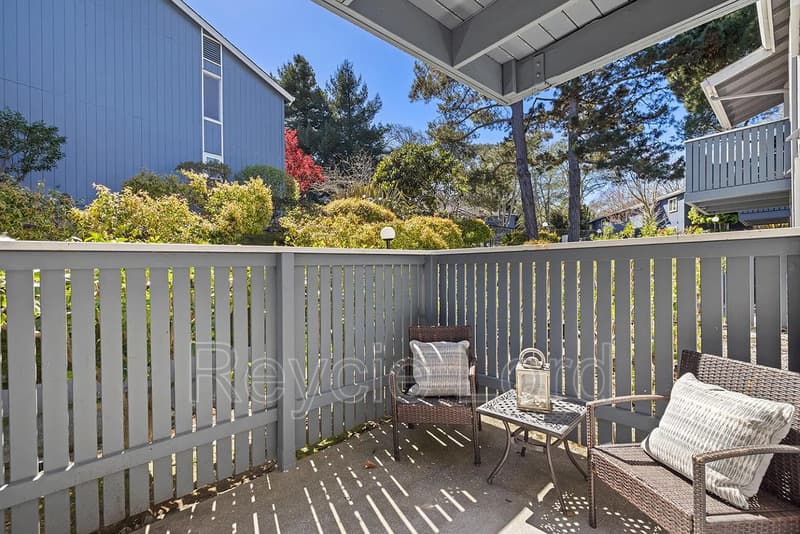 San Bruno Condo: 410 Boardwalk Ave
