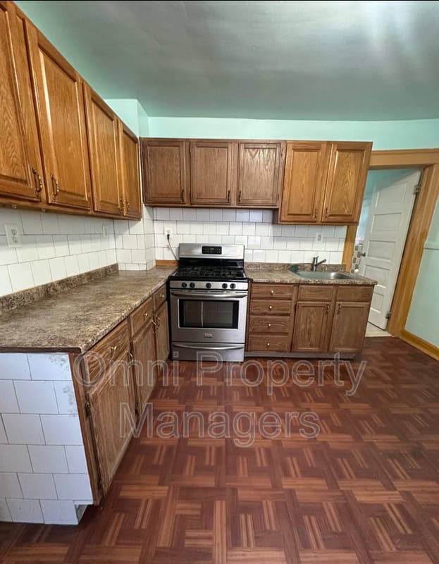 Hamtramck Condo: 3894 Evaline St