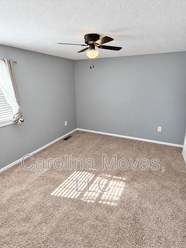 Taylors Townhome: 812 Reid School Rd.