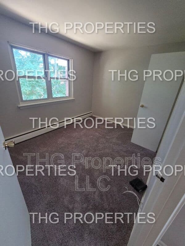 Westwood Condo: 27-55 Green Street APT# 48B