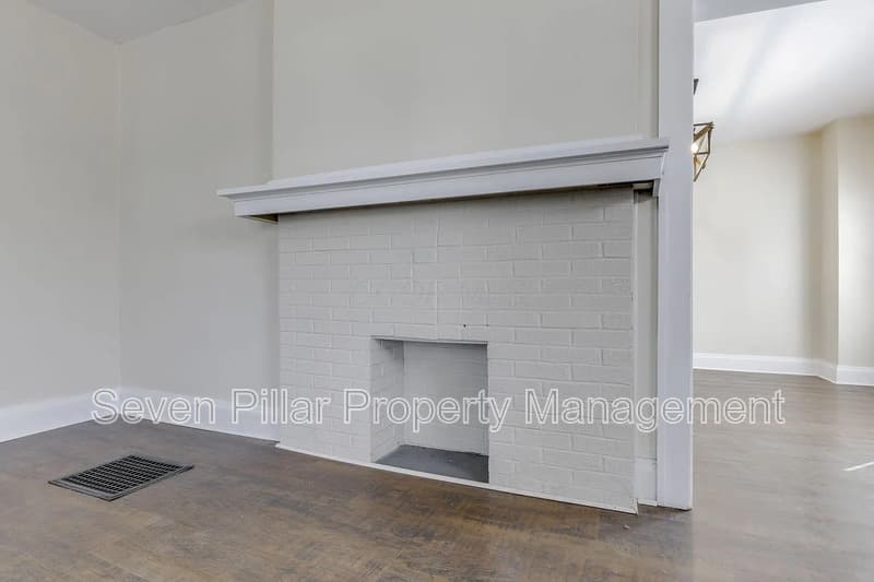 Columbus House: 522 Ryan Ave