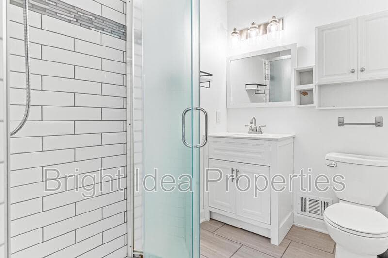 Woodbury House: 1716 Evergreen Drive